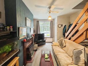 Lounge- click for photo gallery